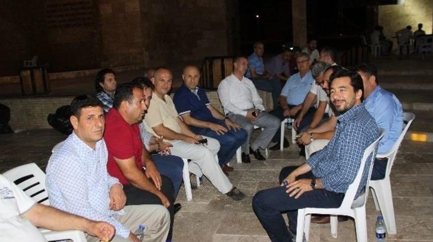 Didim&rsquo;de Demokrasi N&ouml;betinde Şehitler İ&ccedil;in Lokma Hayrı