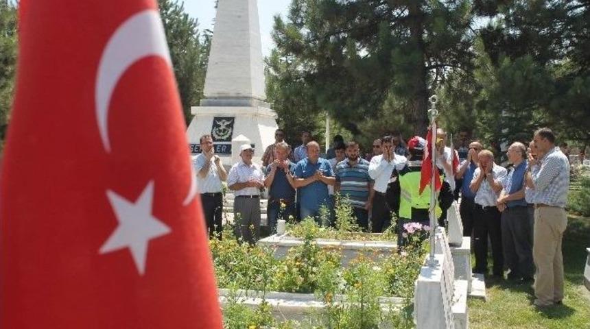 Şehitler Ailelerinin Mektubunu 27 &Uuml;lkeye 34 G&uuml;nde Ulaştırdı