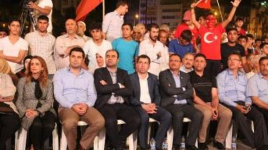 Şanlıurfa Gen&ccedil;lik Hizmetleri Ve Spor M&uuml;d&uuml;rl&uuml;ğ&uuml; Demokrasi N&ouml;betine Devam Ediyor