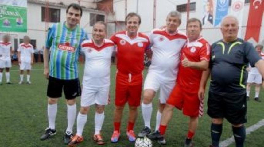 Futbolun Efsaneleri, Rize&rsquo;de H&uuml;k&uuml;ml&uuml;lerle Buluştu