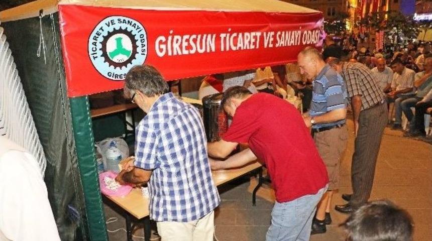 Gtso, Demokrasi N&ouml;betindeki Halka İkramlarını S&uuml;rd&uuml;r&uuml;yor