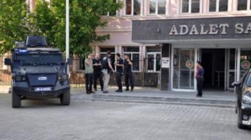 Muş&rsquo;ta Ter&ouml;r Operasyonu: 12 Kişi Tutuklandı