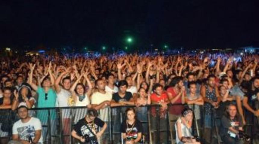 Zeytinli Rock Festivali İleri Bir Tarihe Ertelendi