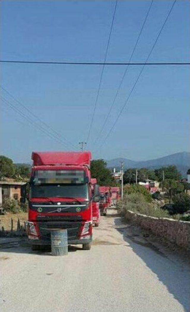 Milas’ta Maden Kamyonlarına Protesto