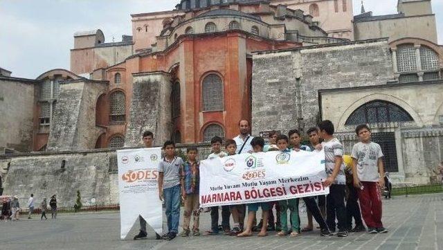 Yozgat Mutlu Yuvam Mutlu Yaşam Derneği Çocukları İstanbul’u Gezdi