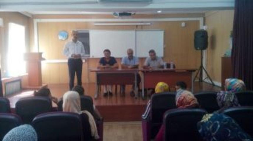 Veliler Kayıt Sistemi Hakkında Bilgilendirildi