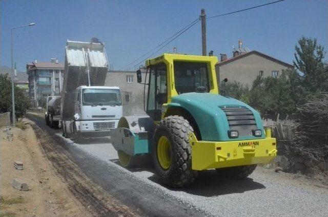 Tatvan’da Yol Yapım Çalışması