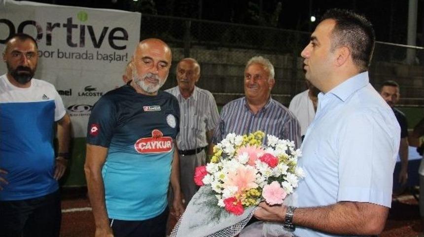 Hikmet Karaman, Veteranlar Futbol Turnuvası’nda Sakatlandı