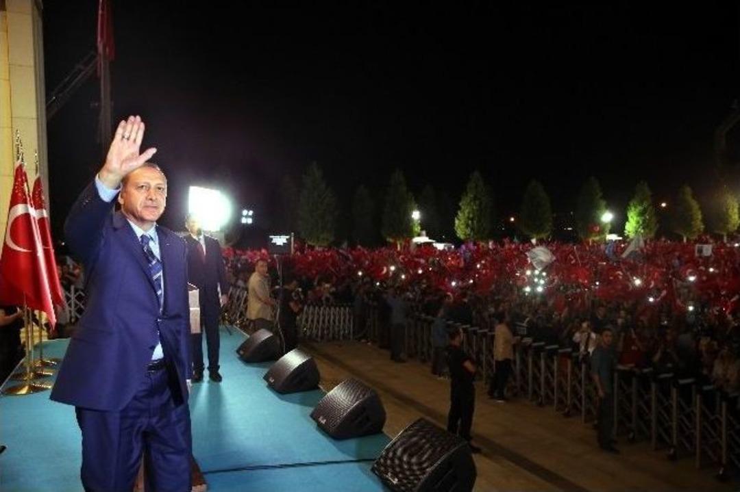 Erdoğan Demokrasi N&ouml;betine K&uuml;lliye&rsquo;de Noktayı Koydu