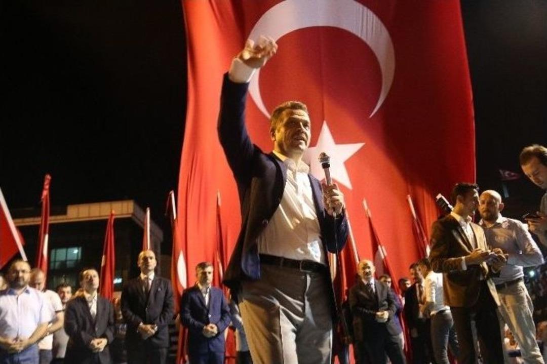 Vali Vasip Şahip Vatan Ve Demokrasi N&ouml;betinin Son G&uuml;n&uuml;nde Gaziosmanpaşa&rsquo;da