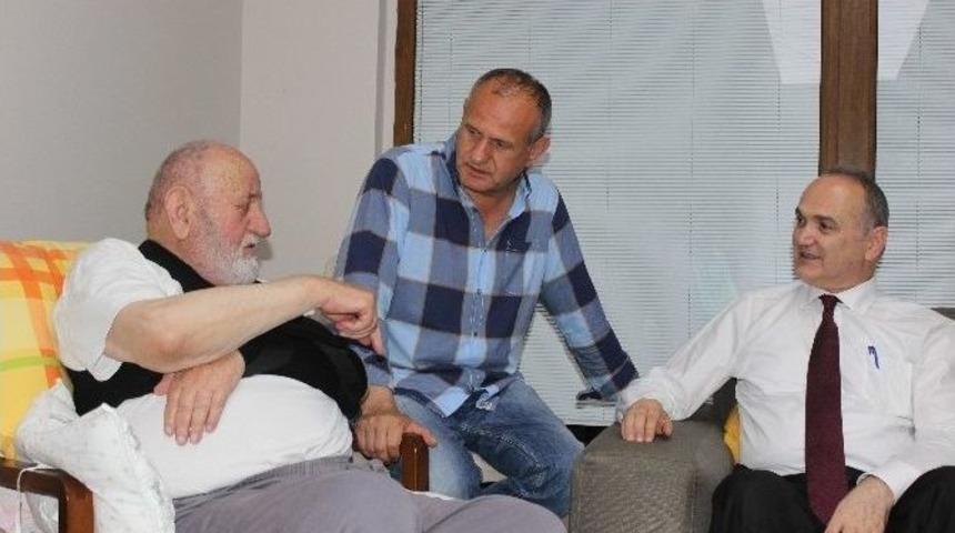 Bakan &Ouml;zl&uuml;&rsquo;den Başkan Mehmet Keleş&rsquo;e Taziye