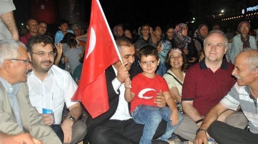 Aydın&rsquo;da Son &rsquo;demokrasi N&ouml;beti&rsquo; Coşku İ&ccedil;inde Ge&ccedil;ti