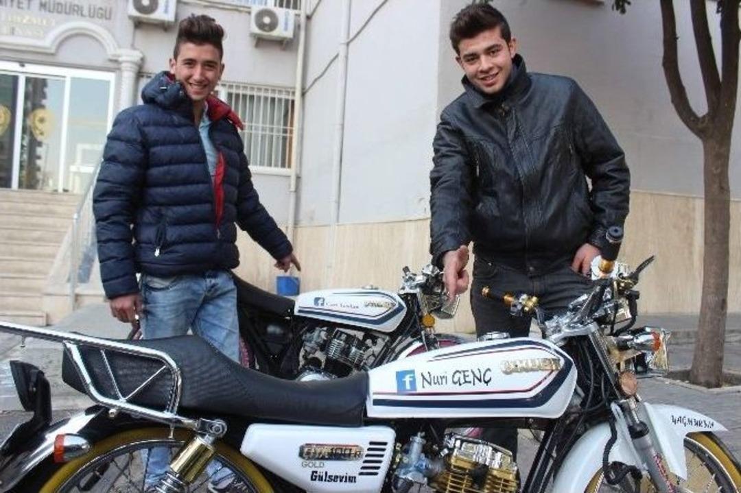 Kan Gruplarını Değil Sosyal Medya Hesaplarını Yazmaya Başladılar