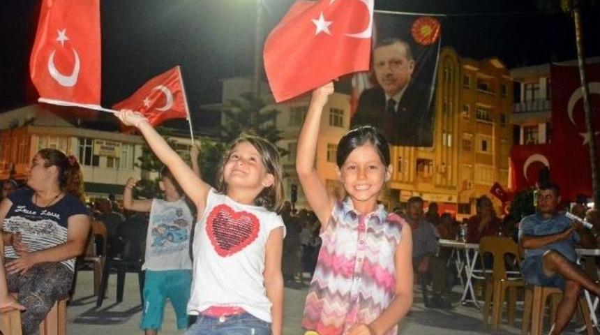 Demre Coşkulu Bir Şekilde N&ouml;bete Nokta Koydu