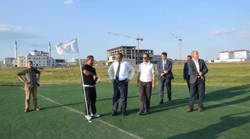Vali &Ouml;zefe Ardahan&rsquo;da Kamp Yapan Golfc&uuml;leri Ziyaret Etti