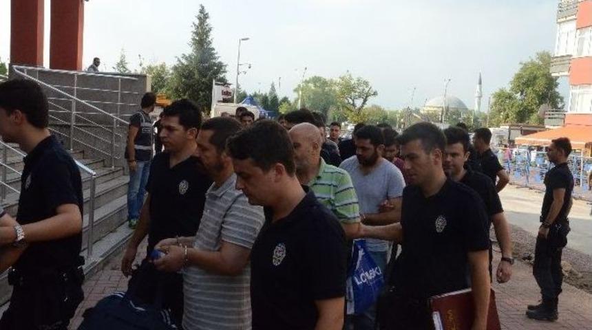 Kocaeli&rsquo;de Fet&ouml;/pdy Ş&uuml;phelisi 31 Polis Adliyede