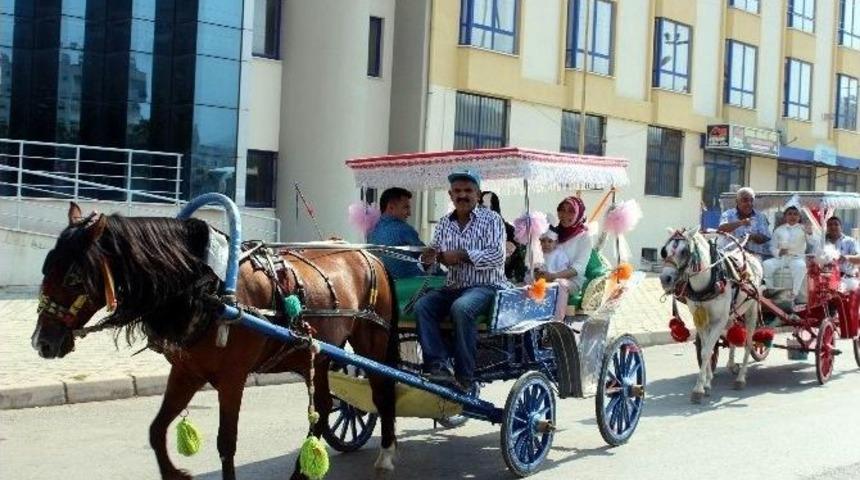 İş&ccedil;ilerinin &Ccedil;ocuklarını S&uuml;nnet Ettirdi