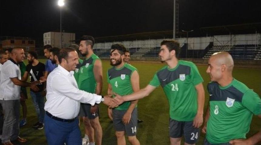 Başkan Toltar, Dilovası Belediyespor Takımını Ziyaret Etti.