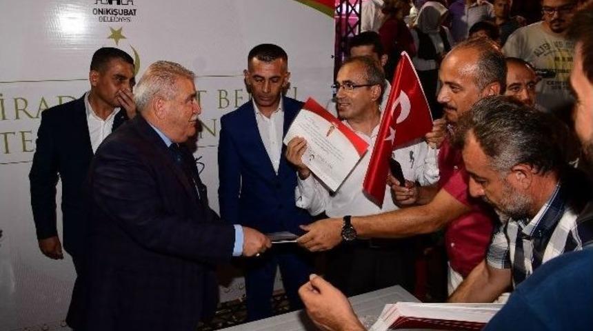 Milli İrade Nöbetçilerine Berat Takdimi