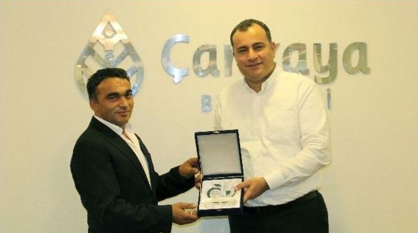 Başkan Taşdelen&rsquo;den &Ccedil;ayed &Ccedil;alışanlarına Teşekk&uuml;r Plaketi