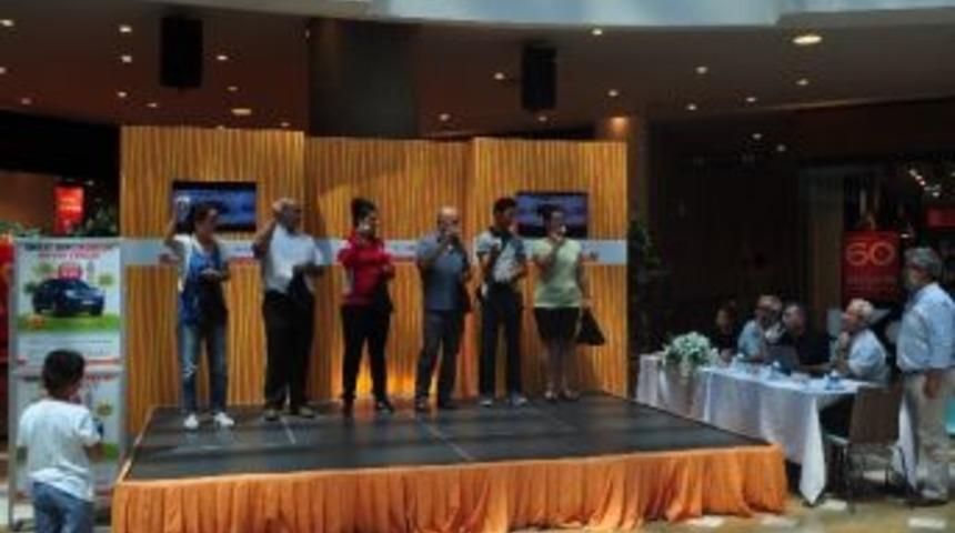 125 Tl&rsquo;lik Alışveriş Yaptı, Son Model Jeep&rsquo;i Kaptı