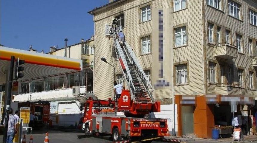 Faciayı Polis &Ouml;nledi