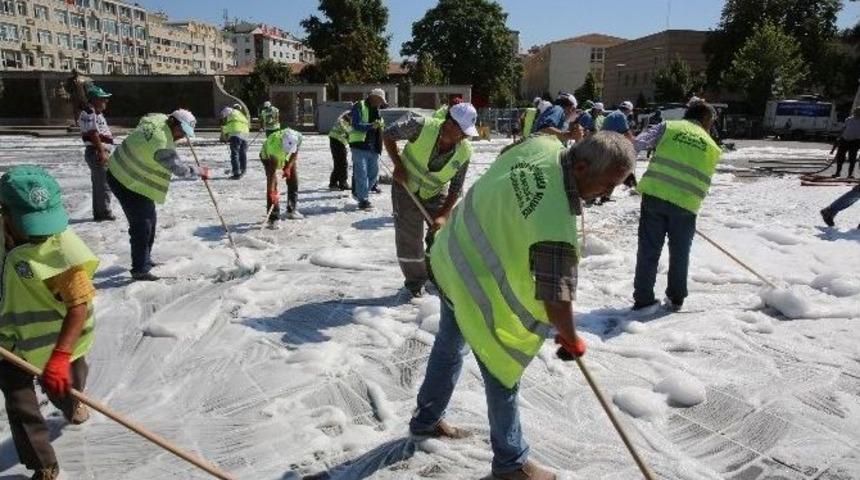 Meydan Temizlendi
