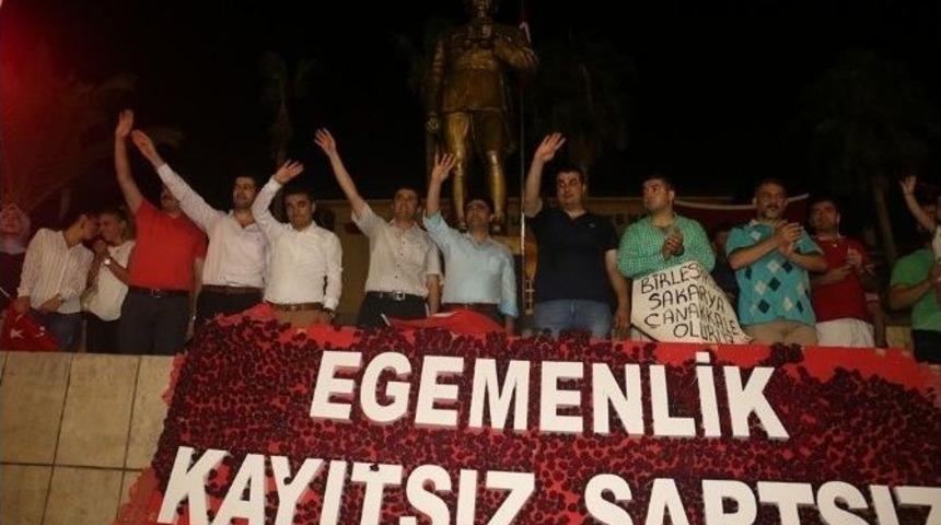 Mersin&rsquo;de &rsquo;demokrasi N&ouml;beti&rsquo; Coşkuyla Sonlandı