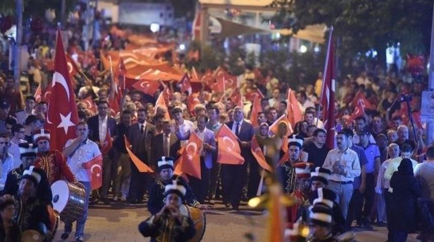 Cahan;"demokrasi Adına Yanımızda Duran Ve Yoldaşlık Yapan T&uuml;m Hemşehrilerimize Teşekk&uuml;r Ederiz."