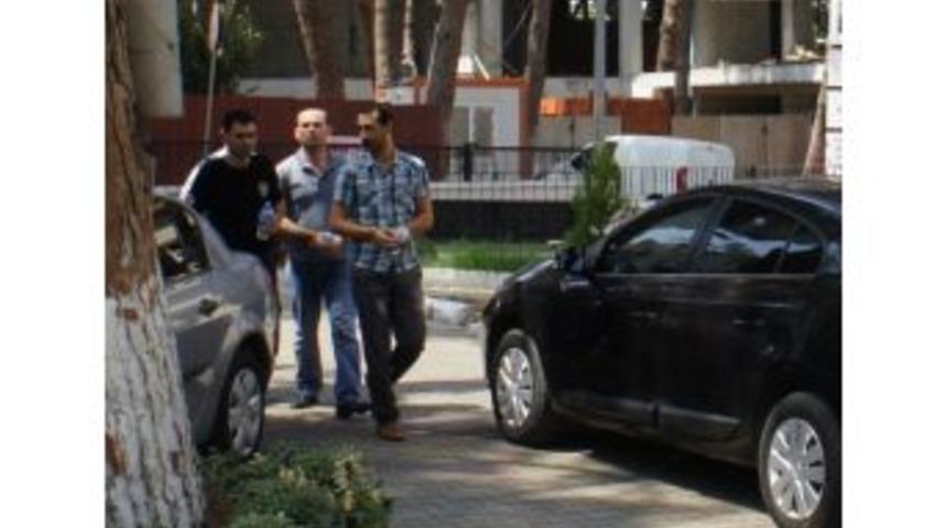 Savcılık Katibi Ve Şof&ouml;r&uuml; Fet&ouml;&rsquo;c&uuml; &Ccedil;ıktı