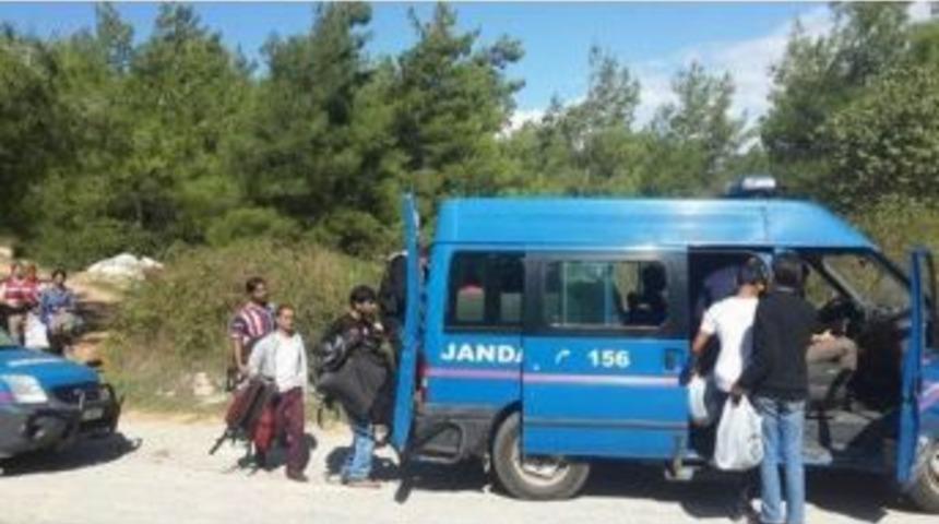Yasa Dışı Yollardan Bulgaristan’a Geçmeye Çalışan 64 Sığınmacı Yakalandı