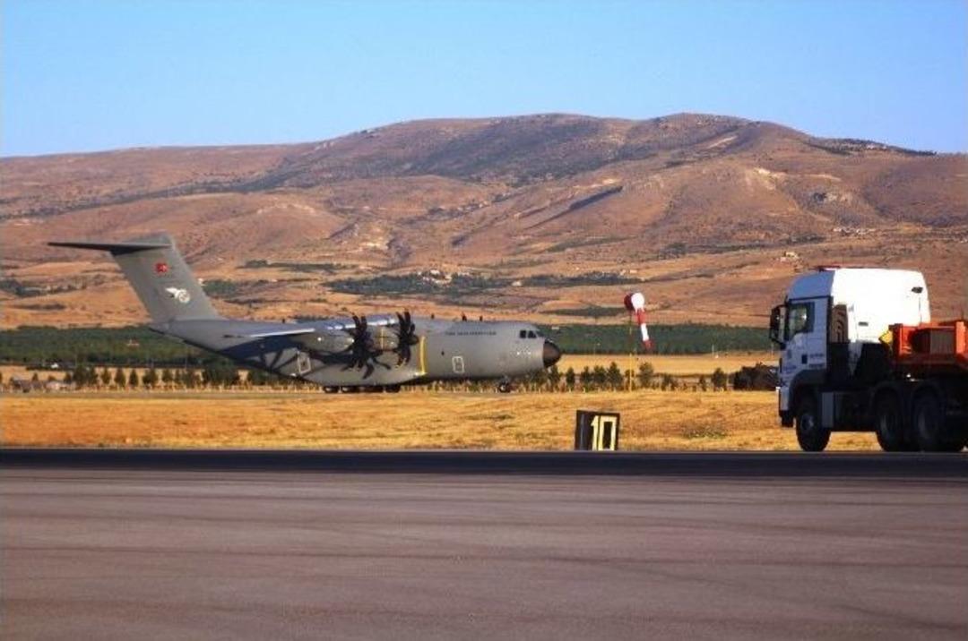 Savaş U&ccedil;aklarının Kalkışının Engellenmesiyle İlgili Fotoğraflar Ortaya &Ccedil;ıktı