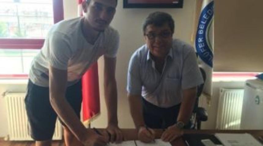 Nil&uuml;fer Belediyespor&rsquo;da 4 İmza Daha