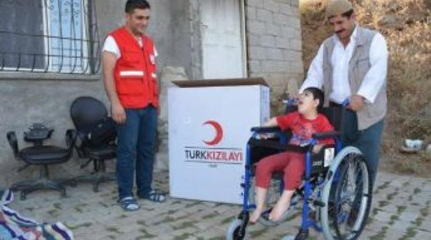 Kızılay&rsquo;dan Tekerlekli Sandalye Yardımı