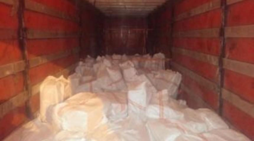 Ağrı&rsquo;da 119 Bin 500 Paket Ka&ccedil;ak Sigara Ele Ge&ccedil;irildi