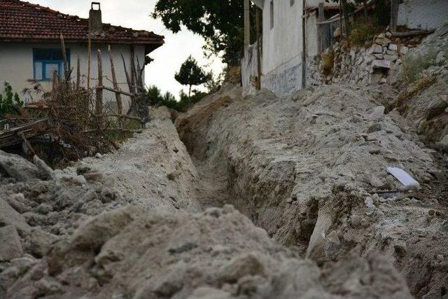 Kanalizasyon Hattı Tamamlandı Sıra İçme Suyu Hattında