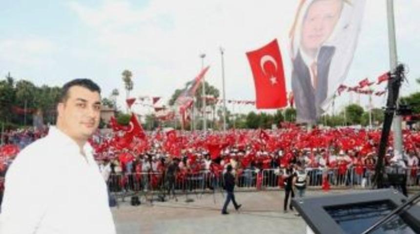 Ak Parti&rsquo;li Bostan&rsquo;dan &lsquo;demokrasi N&ouml;beti&rsquo; Tutan Vatandaşa Teşekk&uuml;r