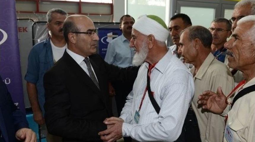 Vali Demirtaş, Kutsal Topraklara Giden Hacıları Uğurladı