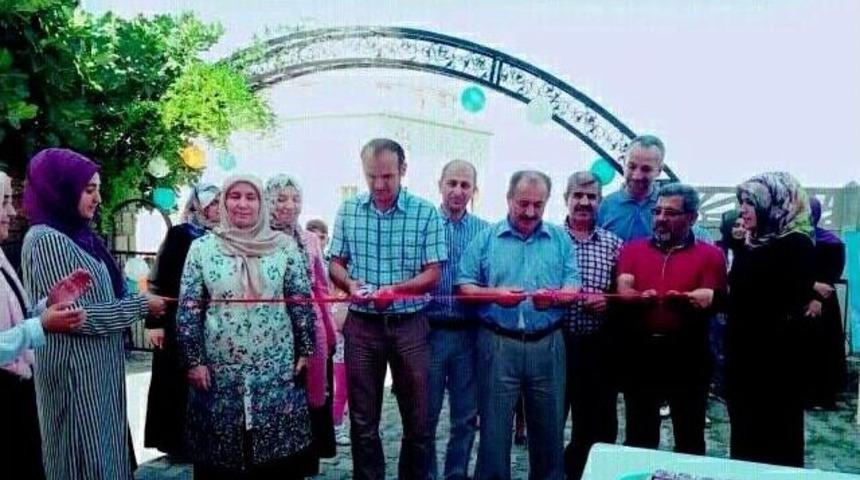 Kur&rsquo;an Kursu &Ouml;ğrencilerinden "resim Sergisi"