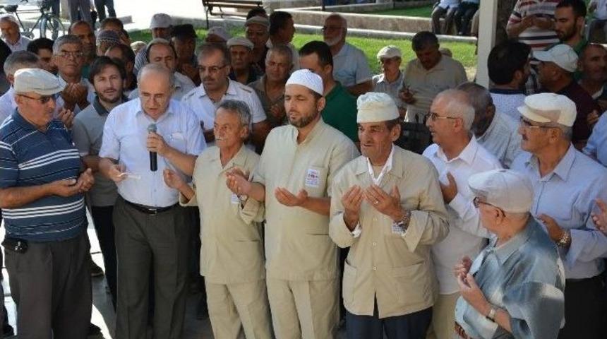 Korkuteli&rsquo;de Son Hacı Adayı Kafilesi Dualarla Uğurlandı