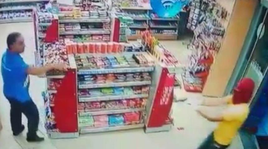 (&ouml;zel Haber) 1 Saat İ&ccedil;inde Ara&ccedil; &Ccedil;alıp, 3 Benzin İstasyonu Soydular