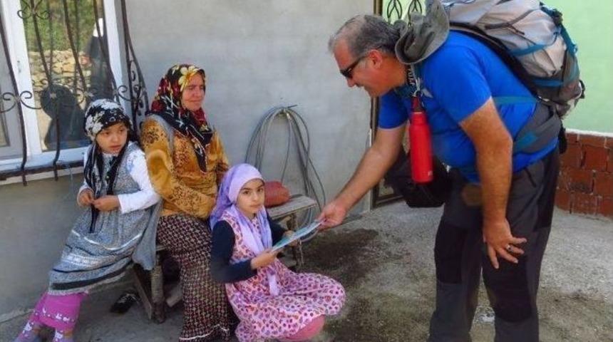 Niksarlı Doğaseverler Hem Geziyor Hem De Okumaya Teşvik Ediyor