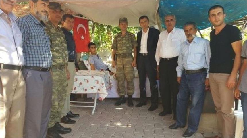 İl&ccedil;e Protokol&uuml; Gaziyi Ziyaret Etti