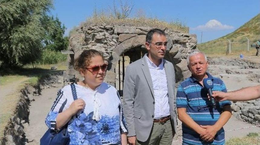 Büyükşehir Belediyesi’nin De Destek Verdiği Keykubadiye Sarayı Kazı Çalışmaları Sürüyor