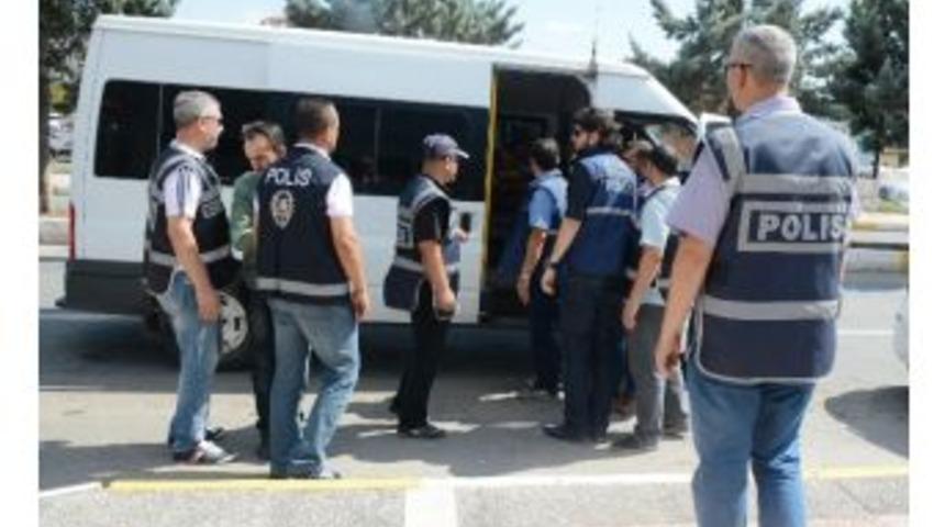 Aksaray Merkezli 8 İlde Yapılan Fet&ouml;/pdy Operasyonunda 23 Tutuklama