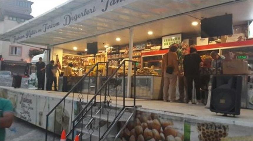 Trabzon&rsquo;dan Bilecik&rsquo;e Gelen Tanıtım Tır&rsquo;ındaki T&uuml;m Gıda Malzemelerine El Konuldu