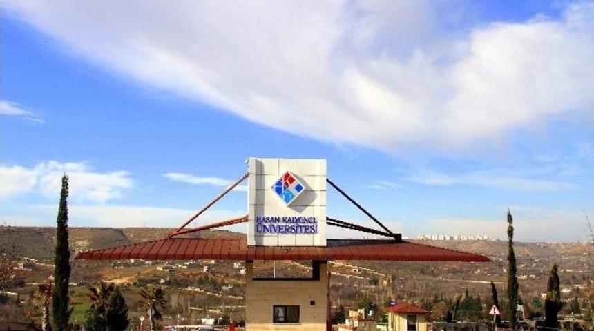 B&ouml;lgenin İlk Vakıf &Uuml;niversitesi Hk&uuml;&rsquo;den B&uuml;y&uuml;k Başarı