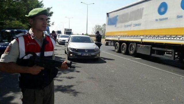 Jandarma Ve Polisin Yol Kontrolleri