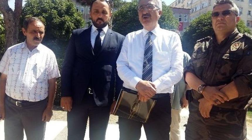 Demokrasi Şehitleri Anısına Çeşme