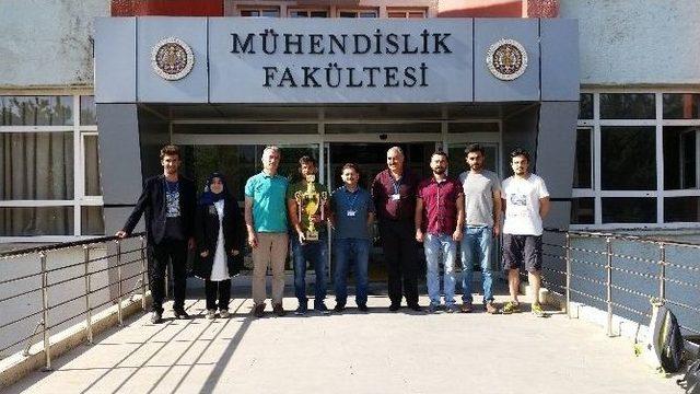 Atakar Elektromobil Takımı Yarışlarda Birinci Oldu